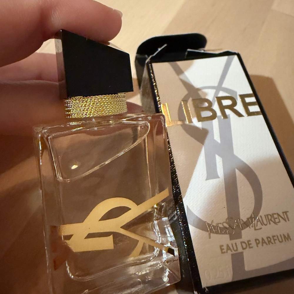 Yves Saint Laurent Libre Eau de Parf  0.25 - Picture 2 of 4
